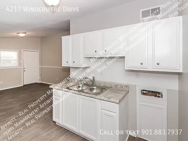Building Photo - 4217 Windermere Rd