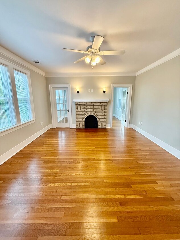 Foto principal - 507 E 51st St