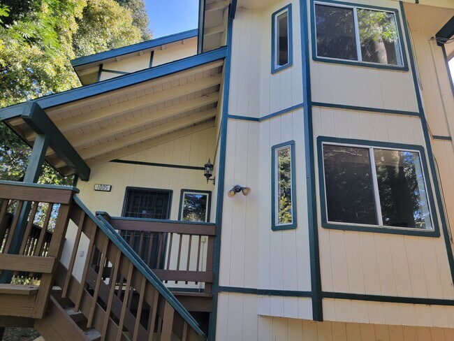 Foto del edificio - House in the Trees!