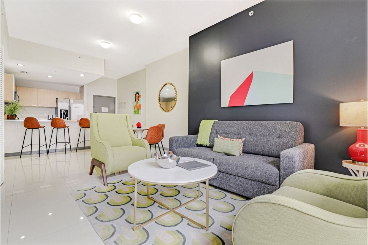 Foto principal - 1700 SW 2nd Ave