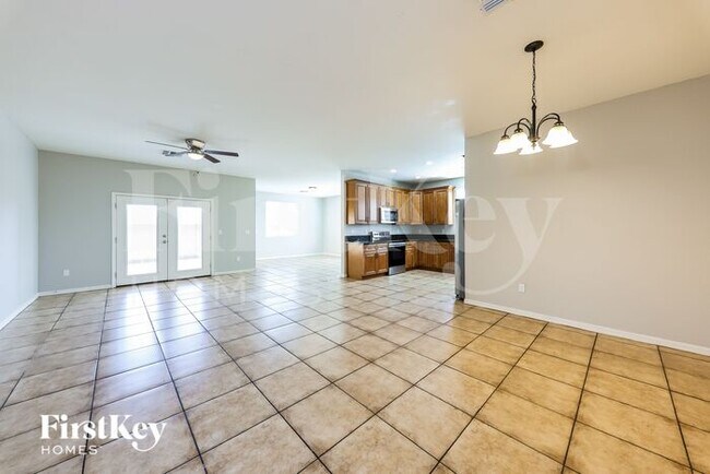 Foto del edificio - 4841 S 21st St