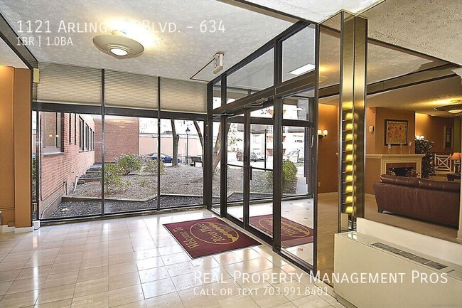 Building Photo - 1121 Arlington Blvd