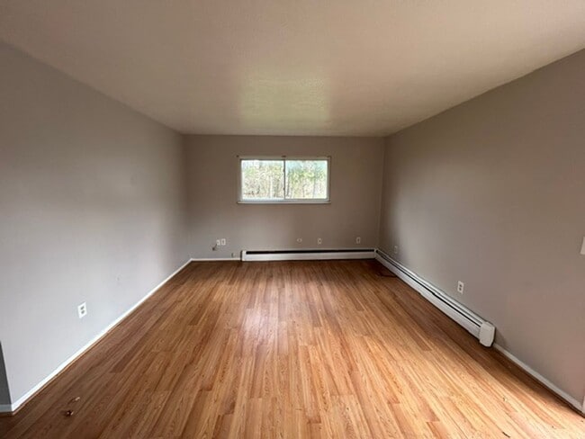 Building Photo - 138 Mendel Ct