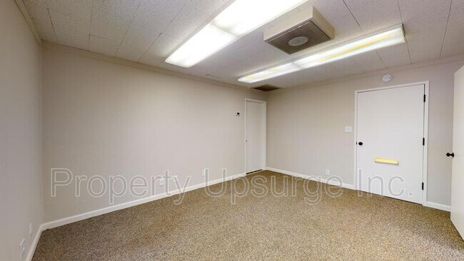 Foto del edificio - 1300 West St