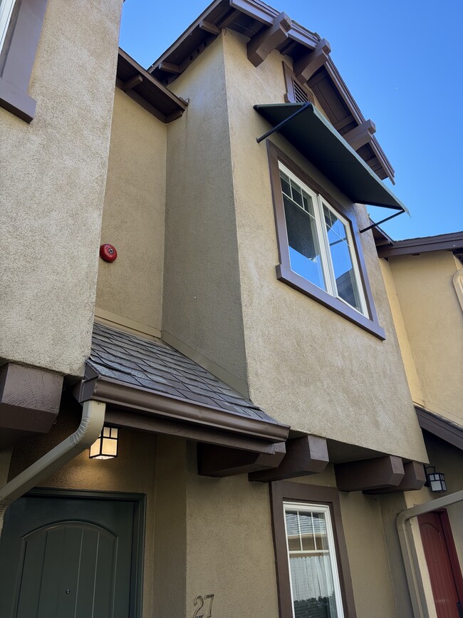 Building Photo - 345 Kellogg Way