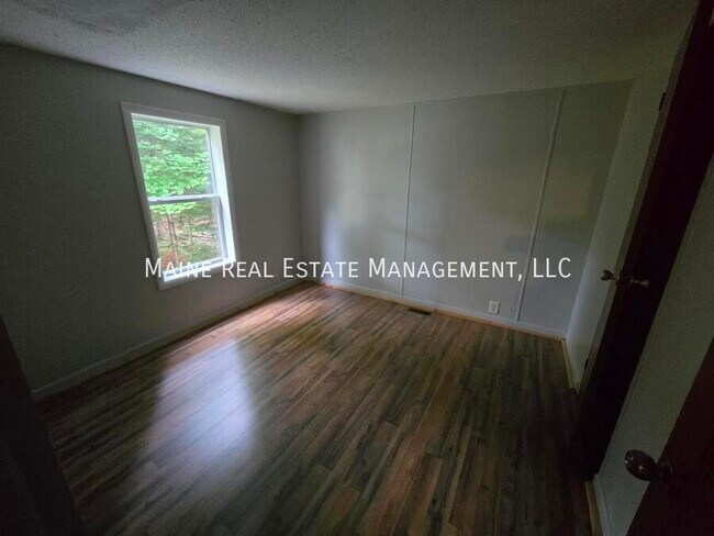 Foto del edificio - 58 Sweet Fern Dr