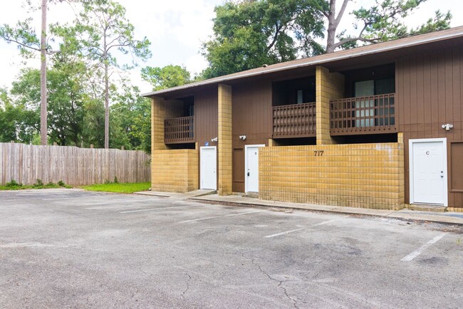Foto del edificio - Cedar Ridge 717 A - D