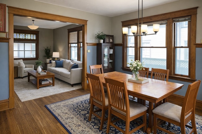 Building Photo - Large 6 Bedroom in Saint Paul- June 2026~ Close by Several Universities No Pet Rent Special!