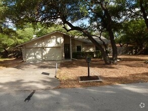 Building Photo - 8502 Slant Oak Dr