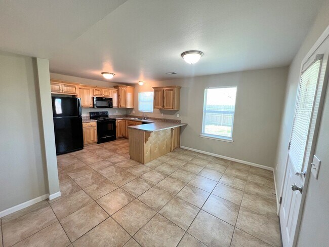 Foto del edificio - 16075 Holy Cross Ln