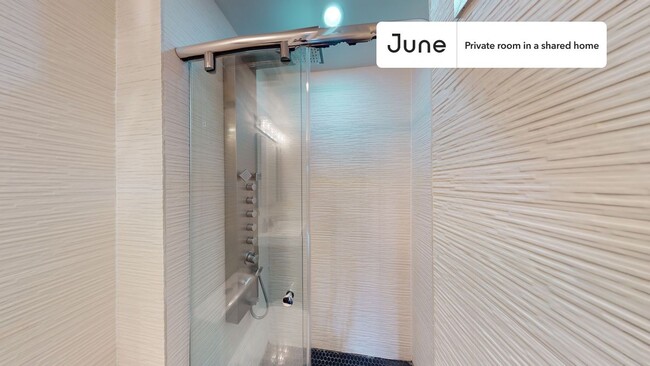 Foto del edificio - Room in Shared 3 bed/2 bath home