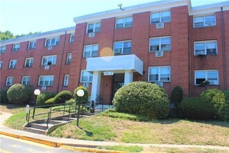 Building Photo - 1730 State St
