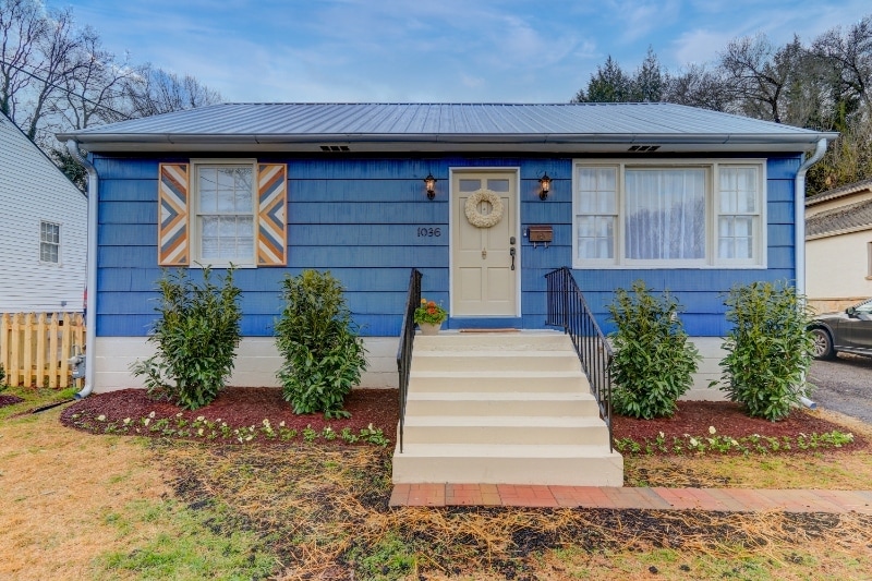 Photo - 1036 Ashwood Pl NE