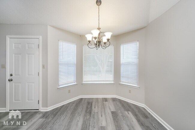 Foto del edificio - 8418 Regal Bend Dr