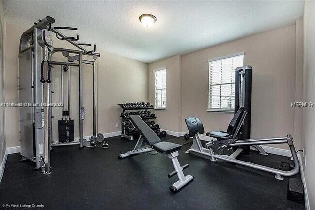 Foto del edificio - 1967 Meadow Crest Dr