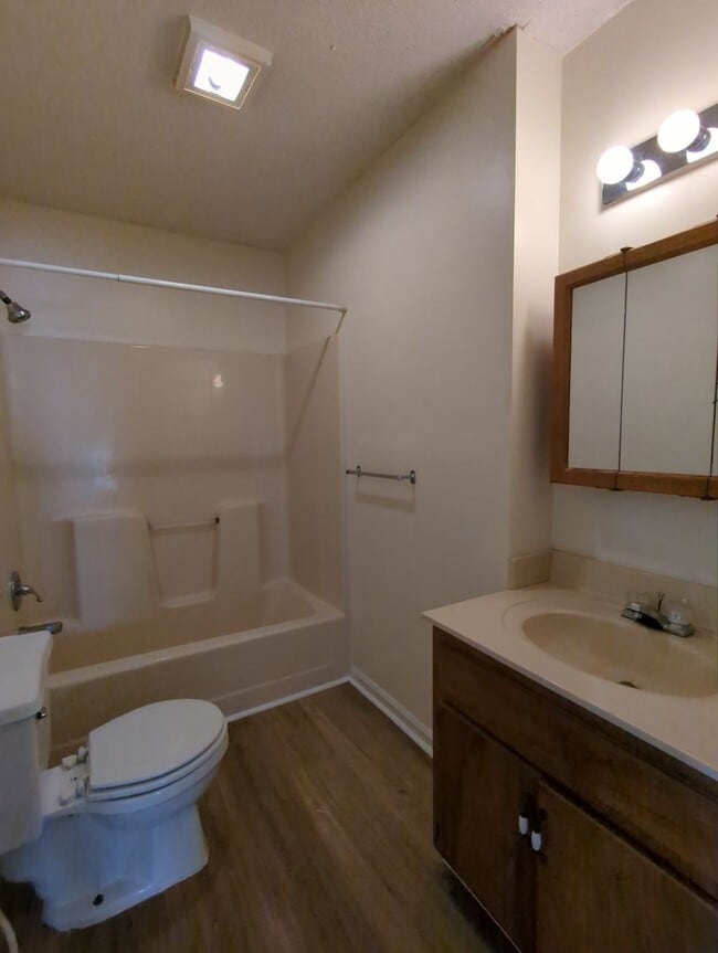 Building Photo - 69-71 Summerfield Rd