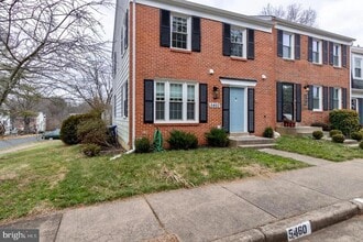 Building Photo - 5460 Lighthouse Ln