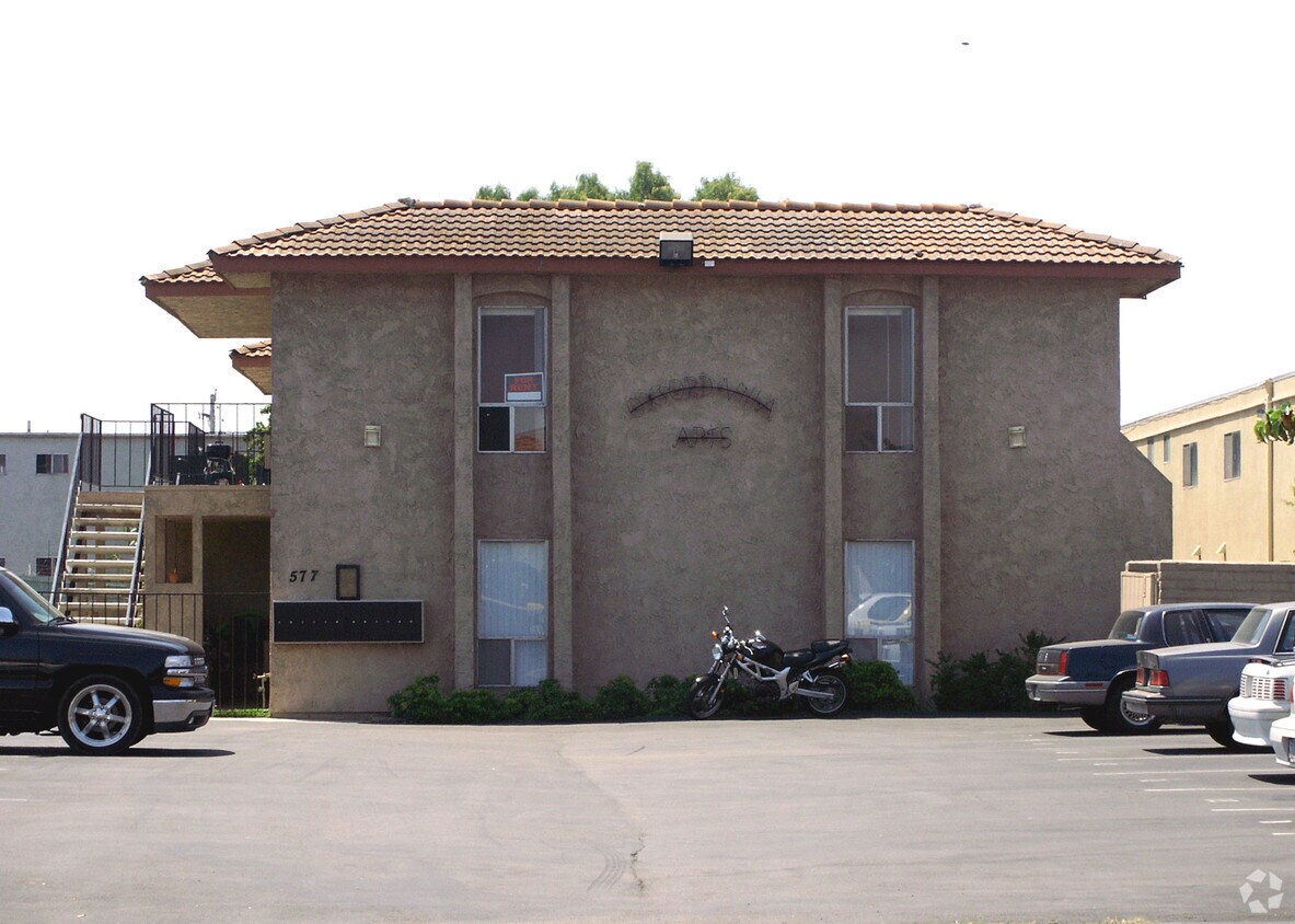 Building Photo - Oxford Villas