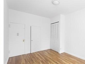 Building Photo - 1382 2nd Ave