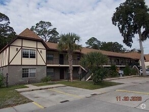 Building Photo - 3013 Sir Hamilton Cir