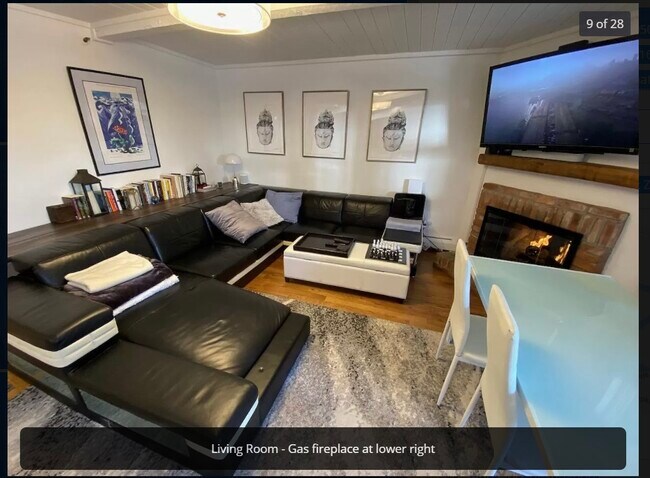 Foto del edificio - 600 E Main St