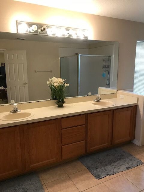 Foto del edificio - 2207 Westbourne Dr