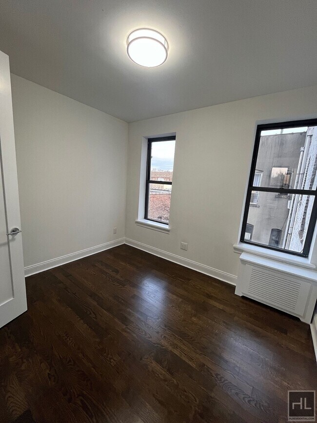 Building Photo - STEINWAY STREET