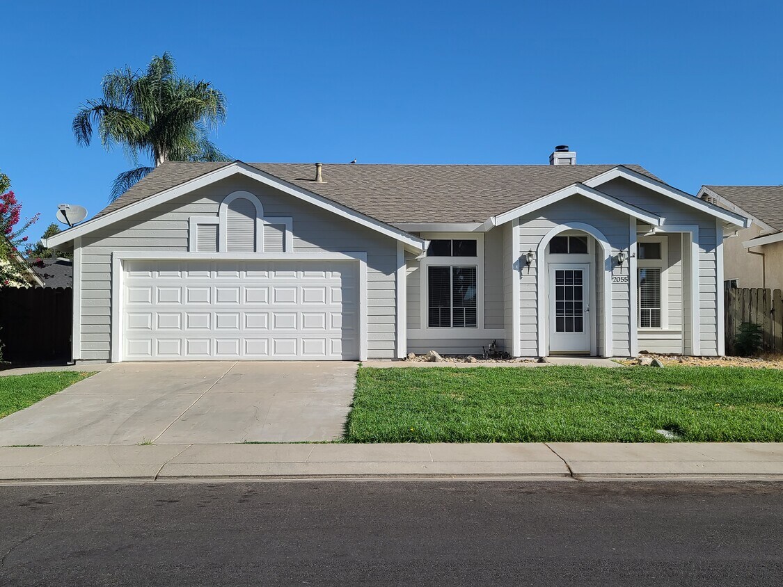 2055 Goldstone Way, Riverbank, CA 95367 House Rental in Riverbank, CA
