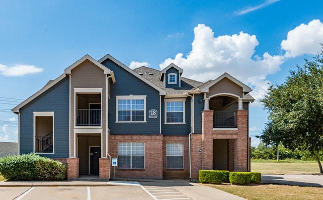 Building Photo - Waterford at Spencer Oaks - New