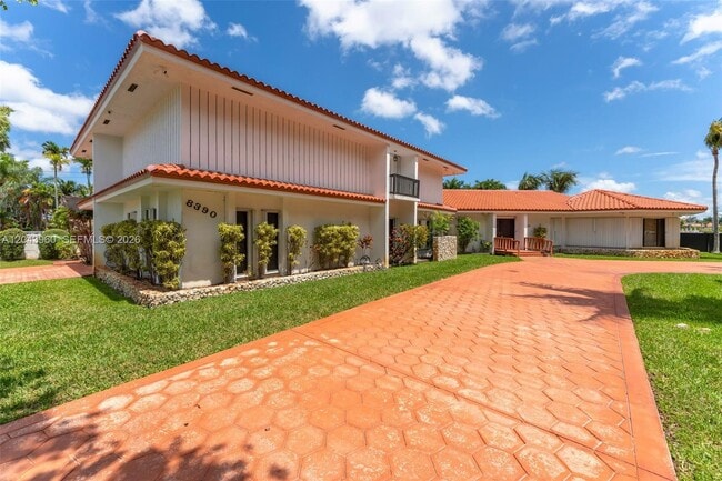 Foto del edificio - 8390 SW 2nd St
