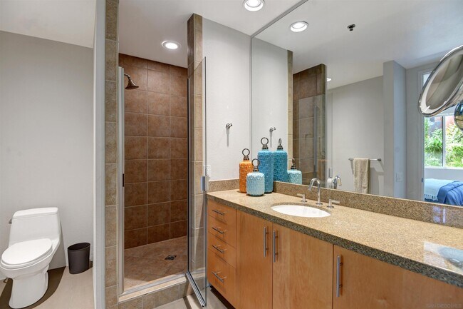 Building Photo - 942 Alejo Vista