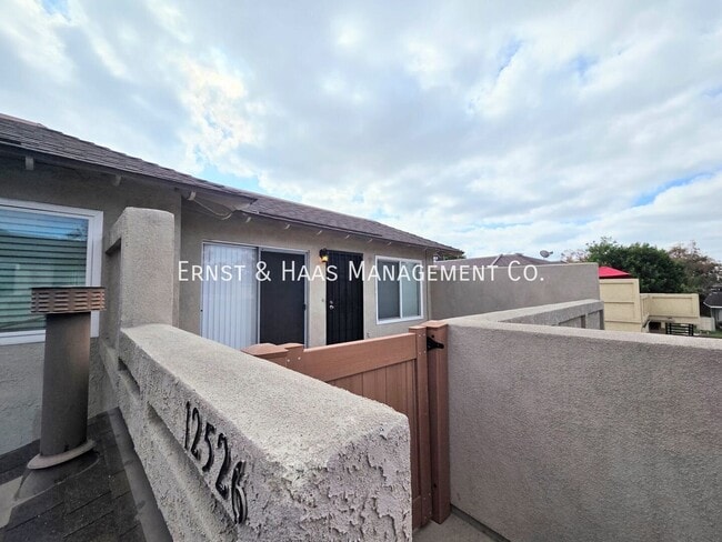 Building Photo - 12526 Cuesta Dr