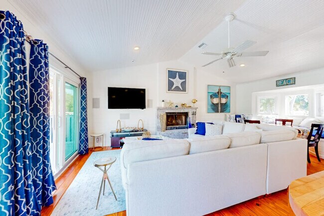 Foto del edificio - 3951 Roberts Point Rd