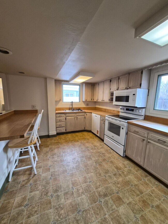 Foto del edificio - Bright & Charming 3-Bedroom Home in a Great Neighborhood