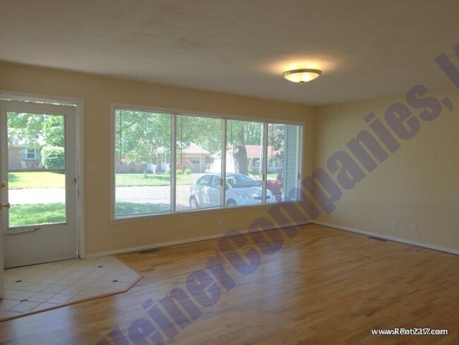 Building Photo - Available June 1st 2026!