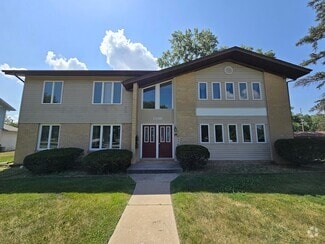 Building Photo - 1500 Camellia Dr