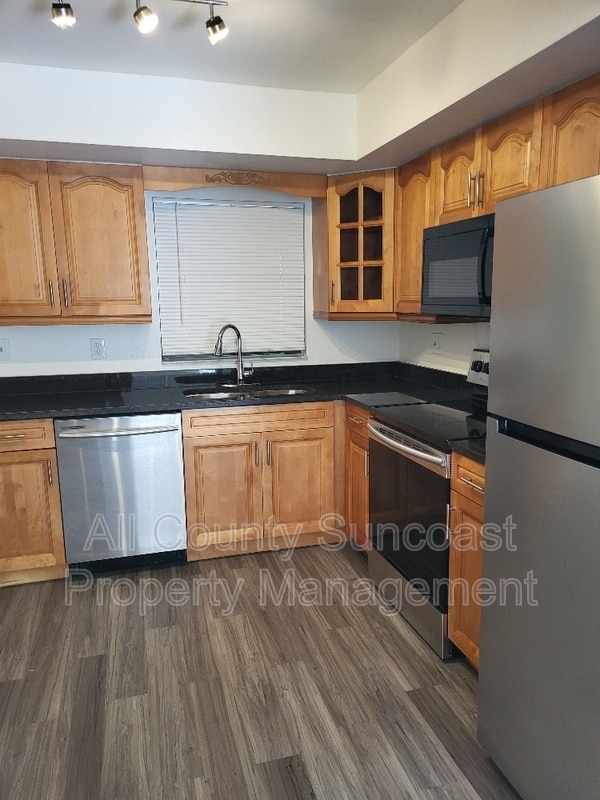 Building Photo - 513 E Curlew Pl