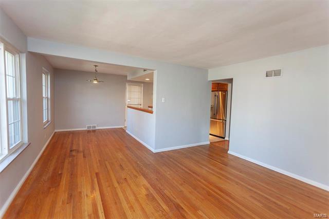 Foto del edificio - 8910 Bridgeport Ave