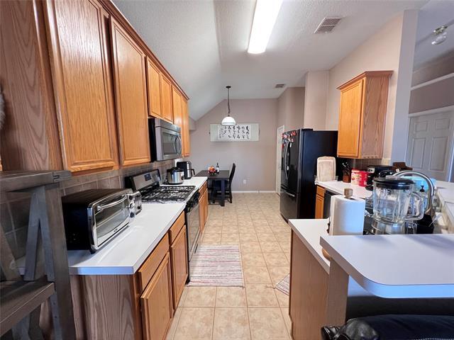 Foto del edificio - 5812 Hidden Pine Ln