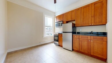 Building Photo - 445 Octavia St