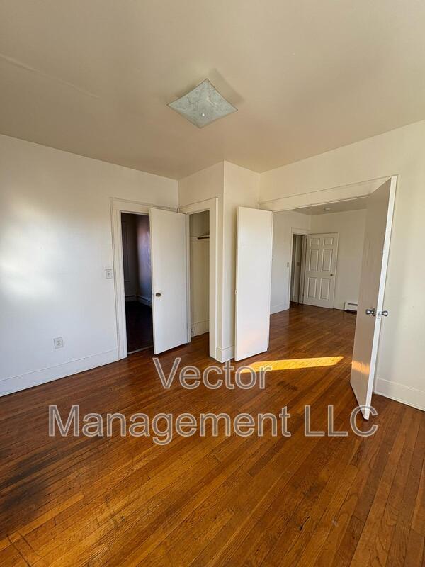 Foto principal - 1160 Dixwell Ave