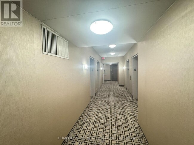 Building Photo - 225 Webb Dr