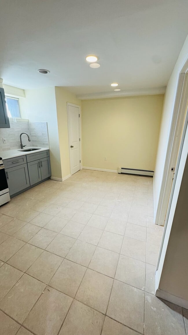 Building Photo - 10915 164th St