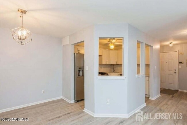 Building Photo - 1101 Stoneridge Cir