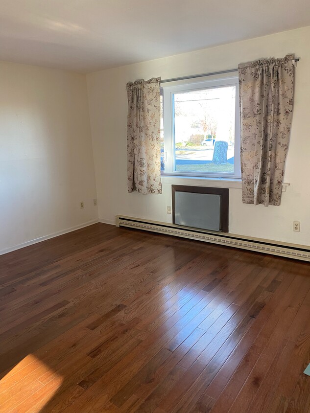 373 Wolcott St Unit 2, Bristol, CT 06010 Apartments in Bristol, CT