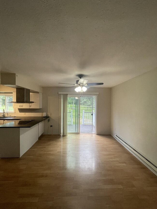 Foto del edificio - 3275 Foothill Rd