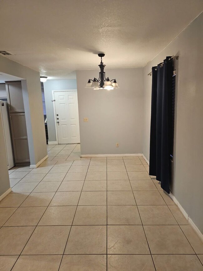 Foto del edificio - Summerfield Townhomes