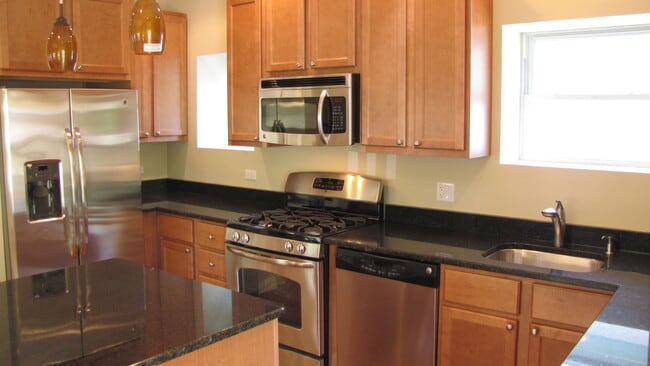 Kitchen - 1726 Emerson St