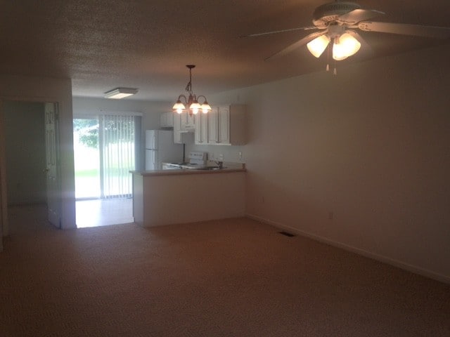 Building Photo - 714 Pine Ridge Dr