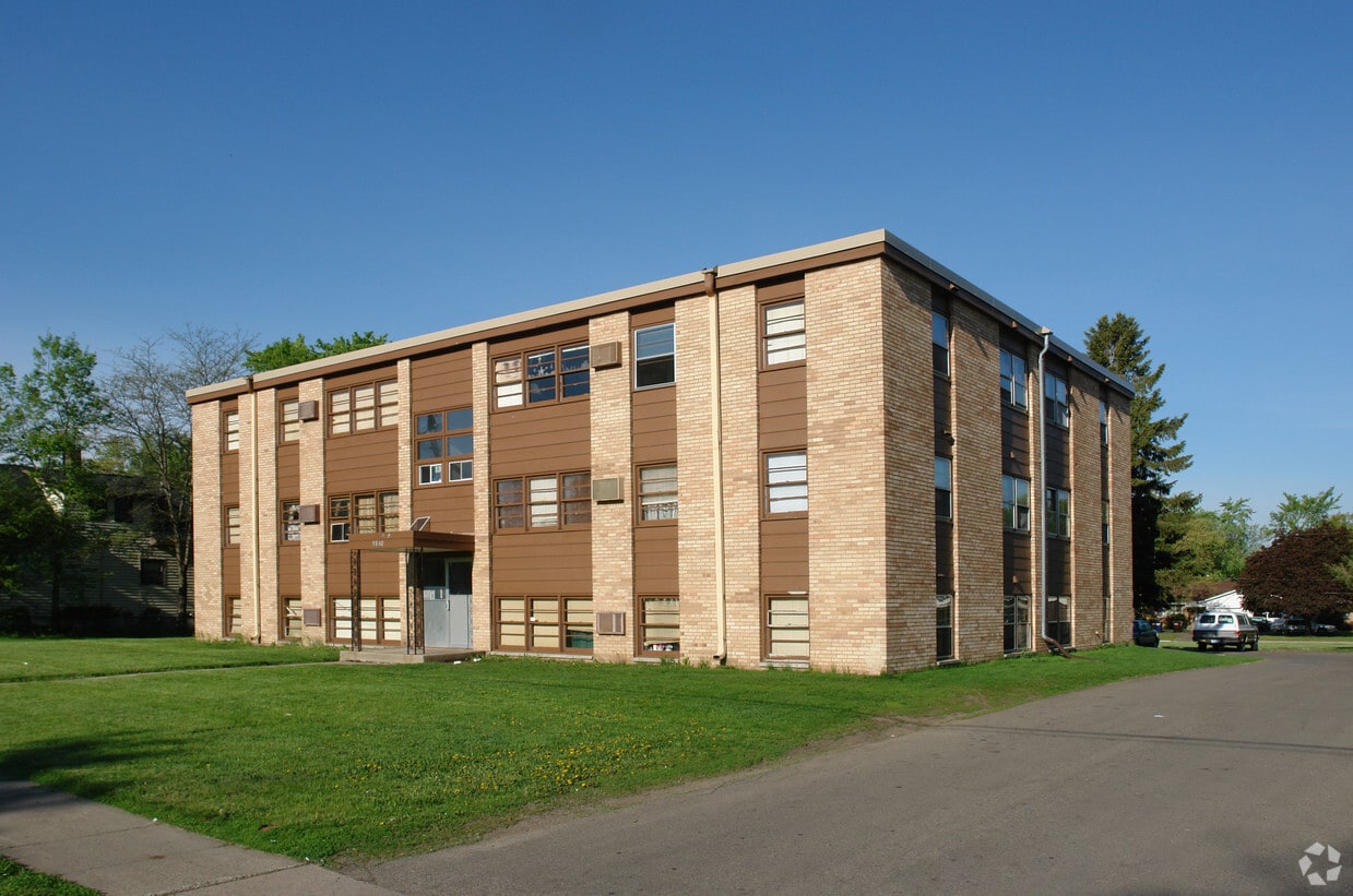 9840 Nicollet Ave S, Bloomington, MN 55420 Apartments in Bloomington